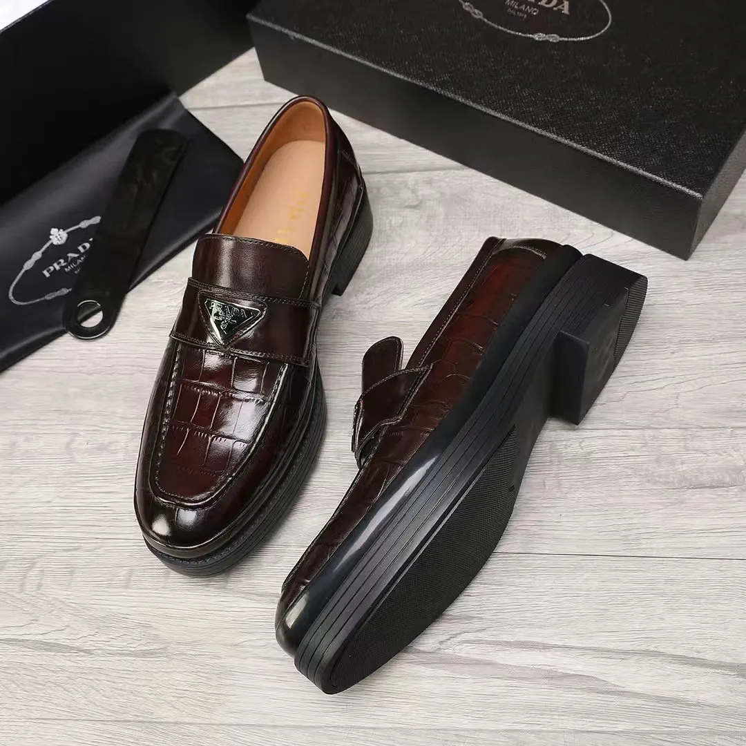 Men's shoes 💰540 💰💰🎩🎩【Prada】Counter 1:1⬆️original reproduction, absolute quality🆗original outsole, high-quality imported rubber, wear-resistant and non-slip, never degummed, upper material: imported first-layer cowhide➕anti-slip foam outsole, official website material, inner material: water-dyed 🐂leather lining, optional! Code number 38-45